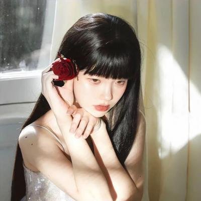 身份曝光后女秘书哭了